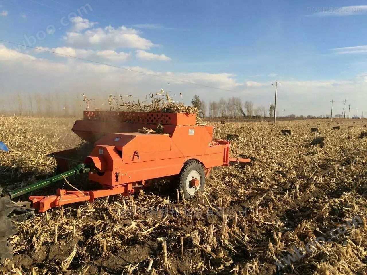 大型麦草秸秆自动捡拾方捆打捆机